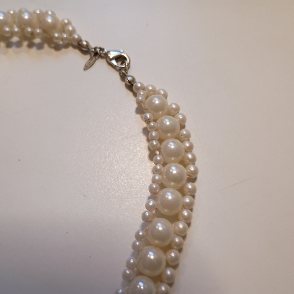 Vintage Avon Faux Pearl Necklace and Bracelet Set - Picture 10 of 10
